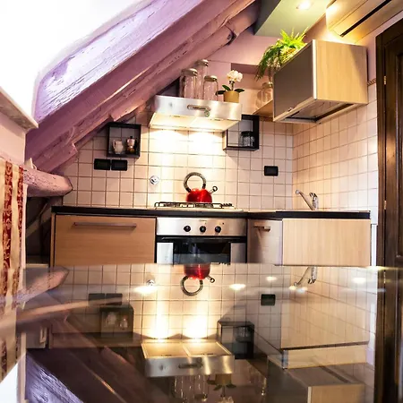 アパート Gariglio Al Carmine ジェノヴァ